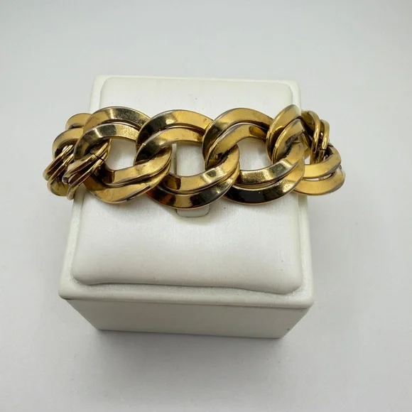 7" Vintage Monet Gold Tone double Twisted Link Bracelet w/ fold over clasp! - Picture 14 of 16